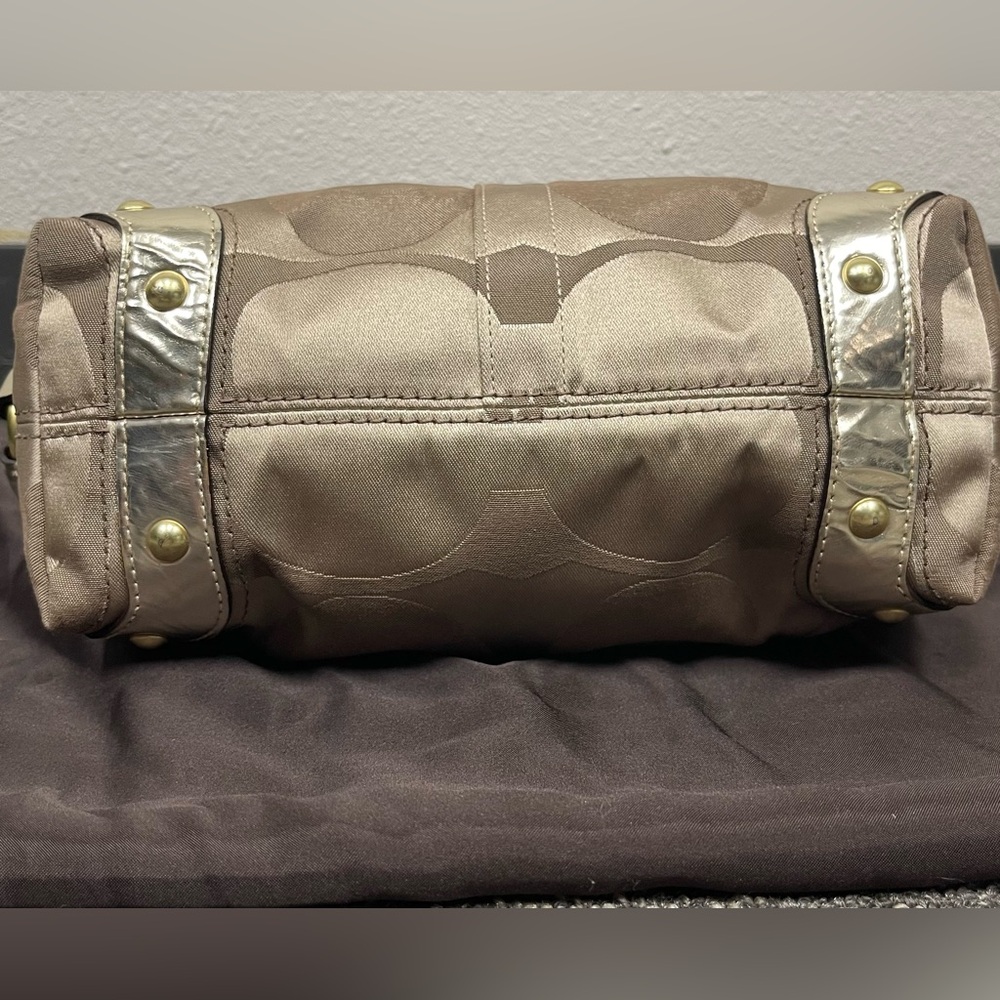 Brand New, Never Used Coach Carly Gold & Jacquard Signature “C” Hobo Bag - Picture 5 of 13